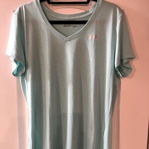 Under Armour top
